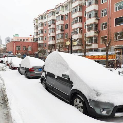 最新未来三天全国天气图发布,大范围雨雪来袭,南北温差显著 最新未来三天全国天气图发布,大范围雨雪来袭,南北温差显著